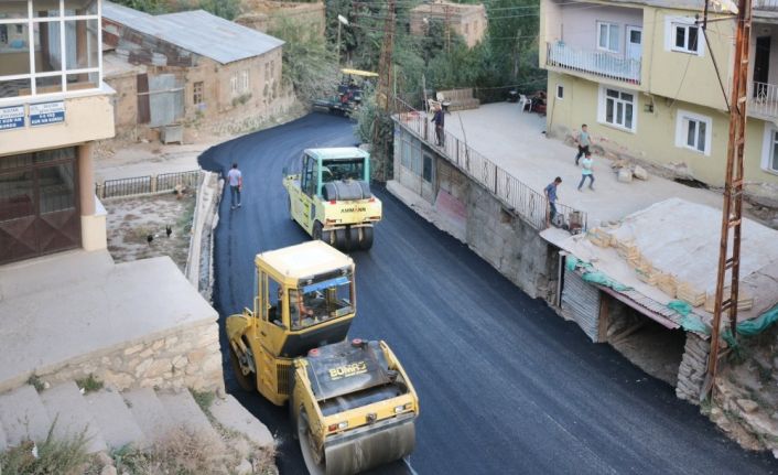 Bitlis Belediyesinden sıcak asfalt çalışmaları