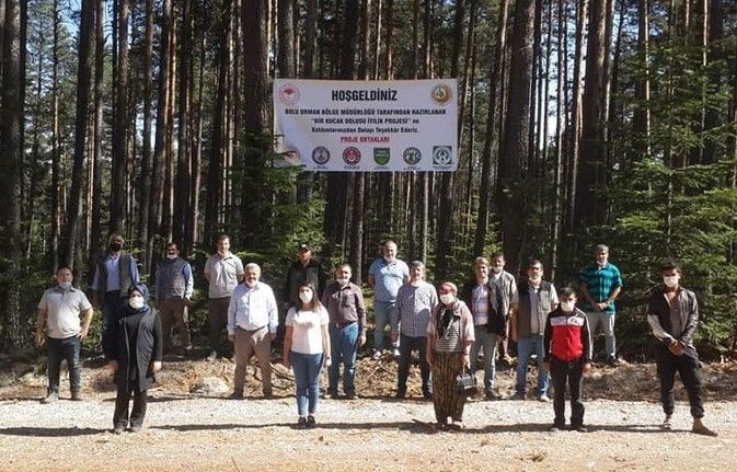 Bolu’da yardıma muhtaç aileler için odun toplandı