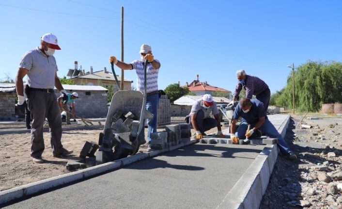 Erzincan’da yeşil alan çalışmaları devam ediyor