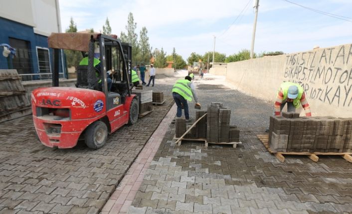 Haliliye kırsalında parke döşemesi çalışmaları