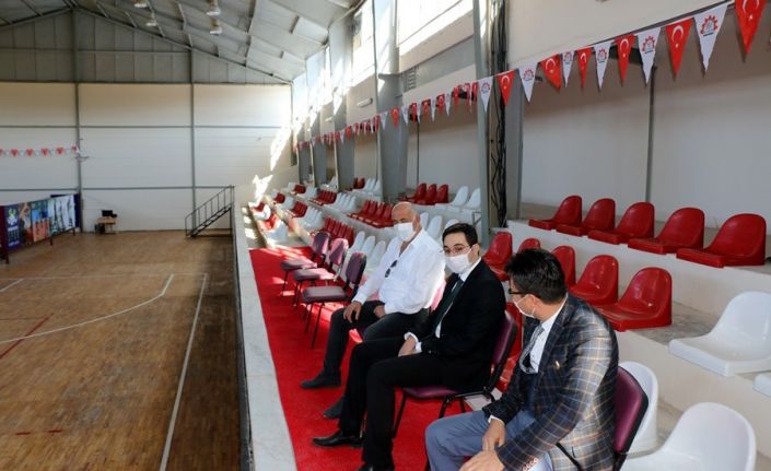 Hekimhan’a modern spor salonu