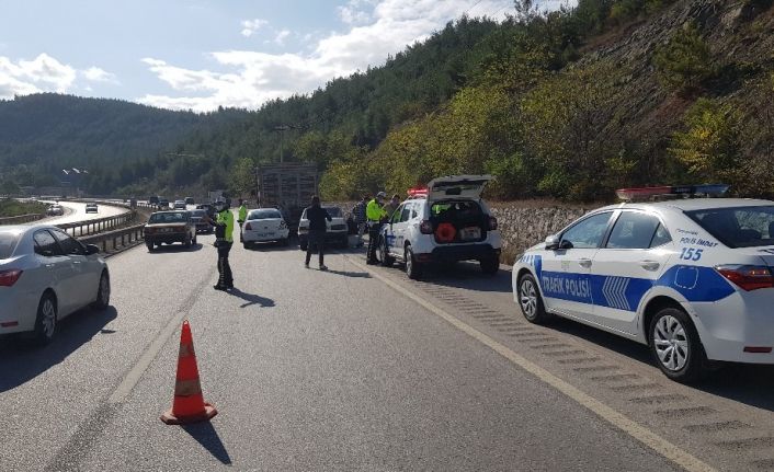 Karabük’te 5 araçlı zincirleme kaza: 2 yaralı