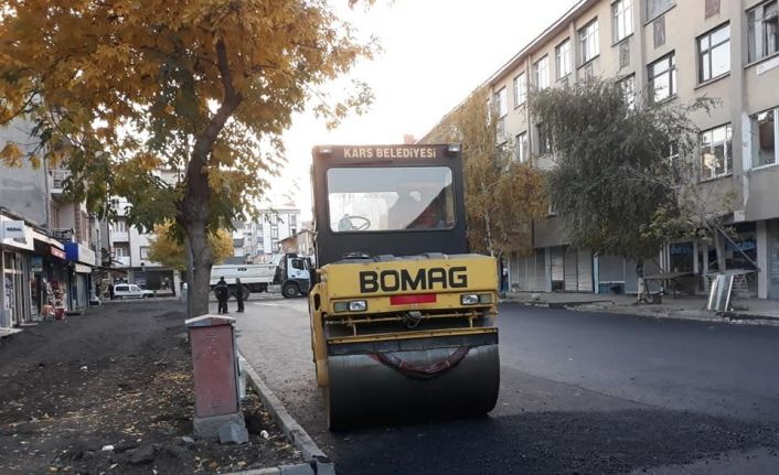 Kars’ta yol çalışmaları tam hız sürüyor