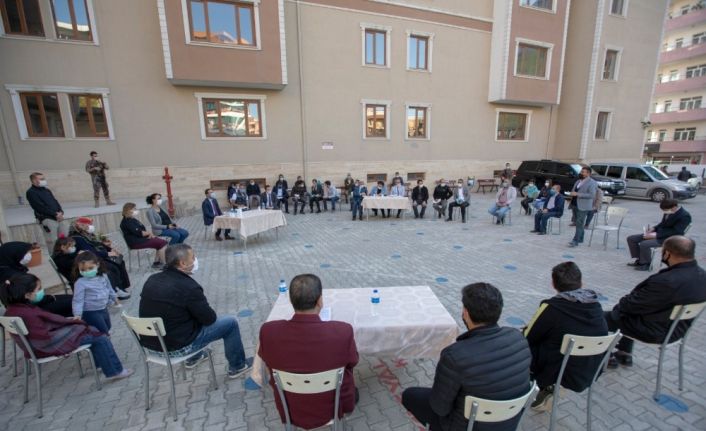 Kaymakam Aslan Bahçıvan Mahallesi sakinleri ile bir araya geldi