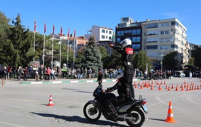 Kırklareli’de Yunus ekipleri nefes kesen gösterilerle göreve başladı