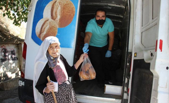 Kırsal kesimde yaşayan vatandaşlar ‘halk ekmek’ yolu gözlüyor