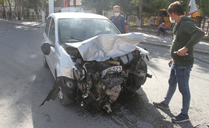 Konya’da otomobiller çarpıştı: 3 yaralı