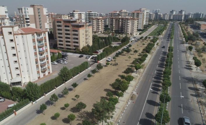 Manisa’da yeşil alan çalışmaları devam ediyor