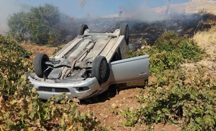 Mardin’de otomobil yüksek gerilim hattı direğine çarptı: 1 yaralı