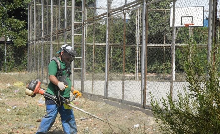 Mersin’de "Sokakta Temizlik Var Projesi"