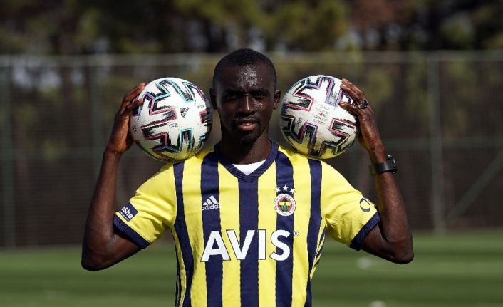 Papiss Cisse: "Fenerbahçe reddedilemeyecek kadar büyük bir kulüp"