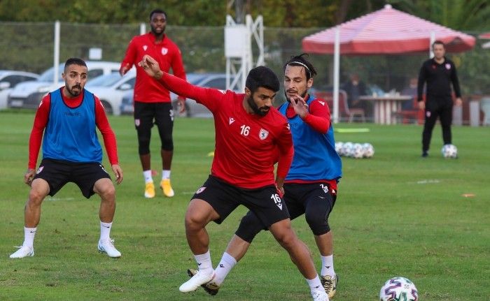 Samsunspor yaz transfer sezonunu 9 transfer ile tamamladı