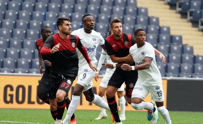 Süper Lig: Fatih Karagümrük: 1 - Kasımpaşa: 0 (İlk yarı)