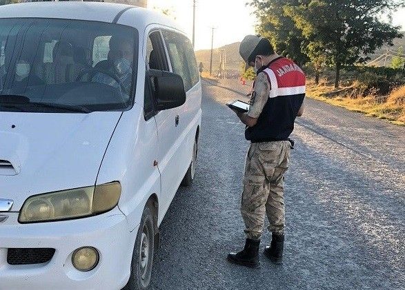 Tunceli’de jandarmadan Covid-19 denetimleri