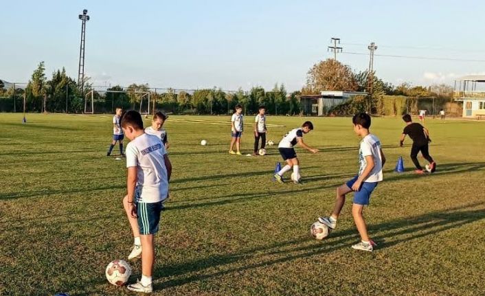 Yunusemre futbol altyapıda çalışmalar başladı