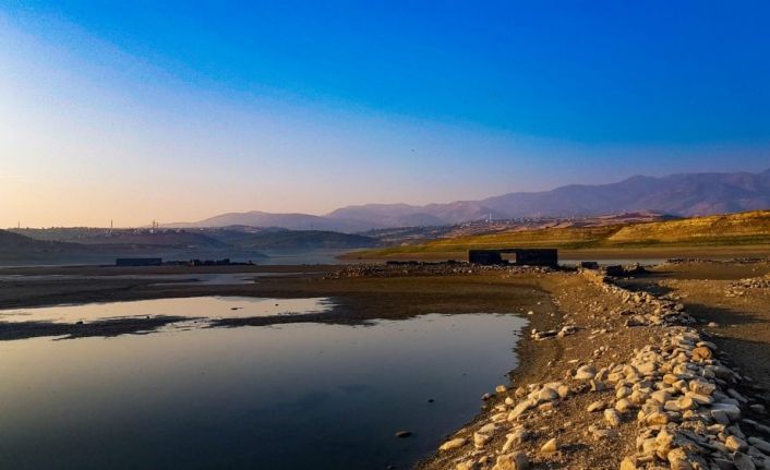 30 yıl önce sular altında kalan mahalle ilgi odağı oldu