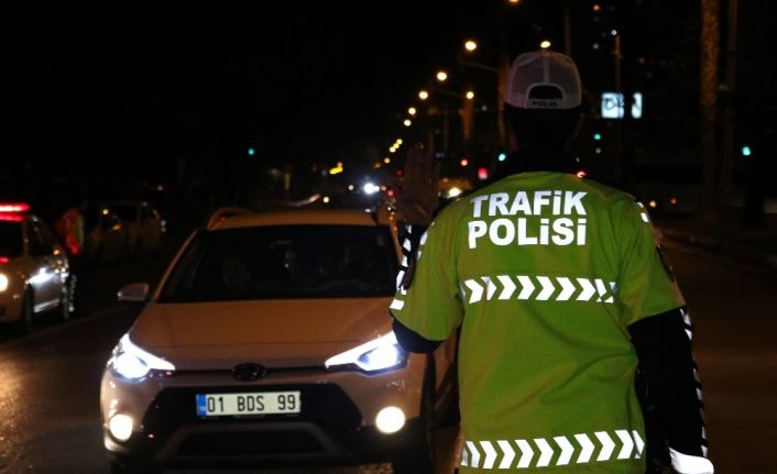 Adana’da binlerce polisle Huzur ve Güven uygulaması