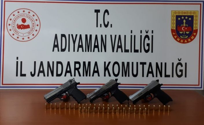 Adıyaman’da ruhsatsız tabanca ele geçirildi