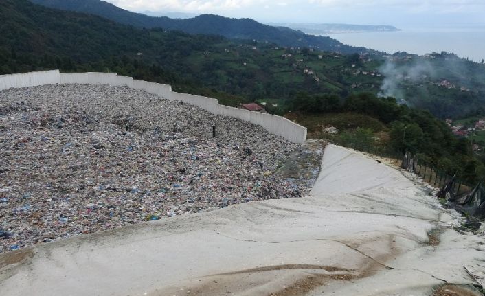 Belediye Başkanı “vahşi depolama yapılıyor” dedi, “facia” uyarısını tekrarladı