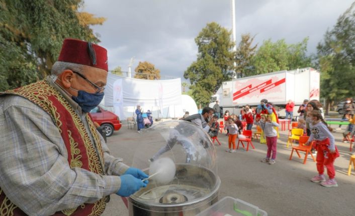 Buca Belediyesinden çadır kentin miniklerine hafta sonu sürprizi