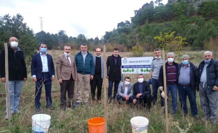 Diyanet gençlik hatıra ormanına 45 fidan dikildi