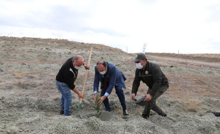 ’Geleceğe Nefes’ için fidanlar toprakla buluşturuldu