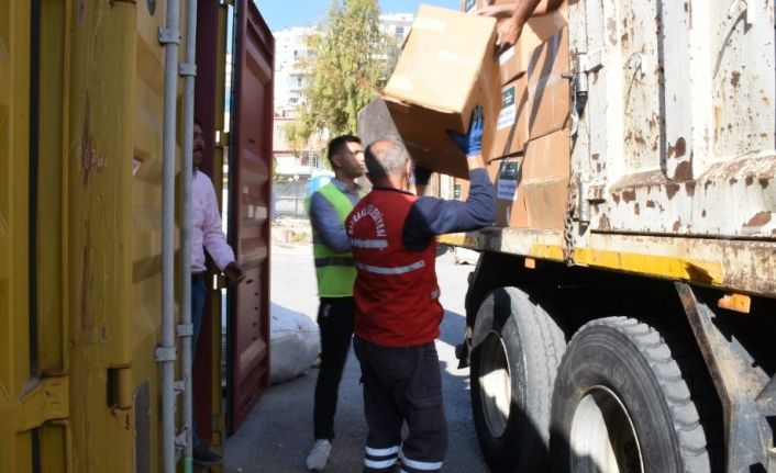 Germencik Belediyesi deprem yardım paketlerini ulaştırdı