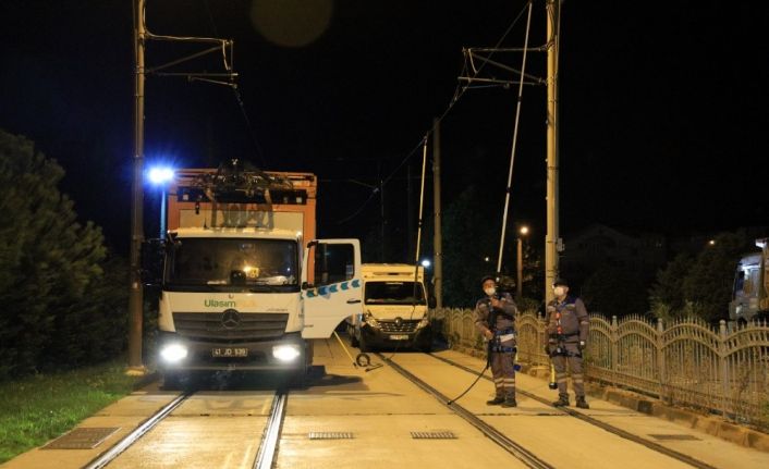 Güvenli yolculuk için Akçaray’a gece gündüz bakım