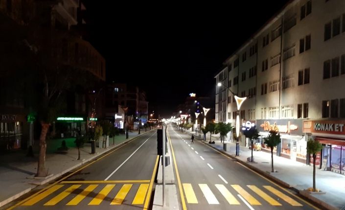 Hastane ve Hacıbekir caddelerinin yol çizgileri de tamamlandı