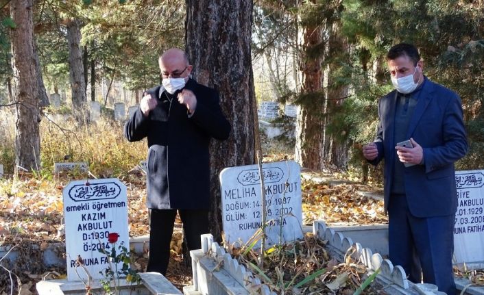 Hisarcık’ta vefat eden öğretmenler unutulmadı