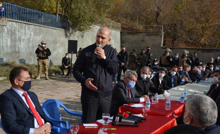 İçişleri Bakanı Soylu, Hakkari’de 80 yıllık husumete son verdi