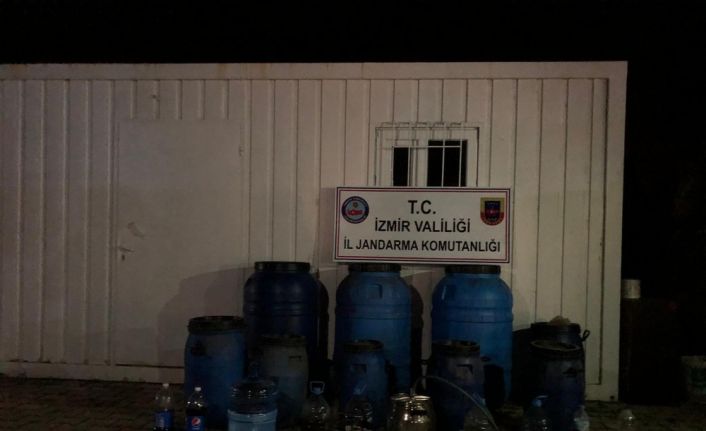 İzmir’de bin 35 litre sahte içki ele geçirildi