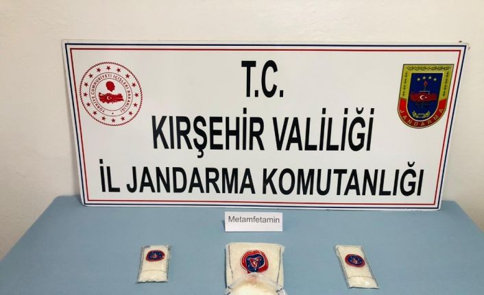 Kırşehir’de yolcu otobüsünde uyuşturucu sevkiyatını jandarma engelledi