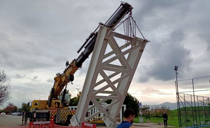 Kocaeli Kongre Merkezi üstgeçidi yılsonuna hazır