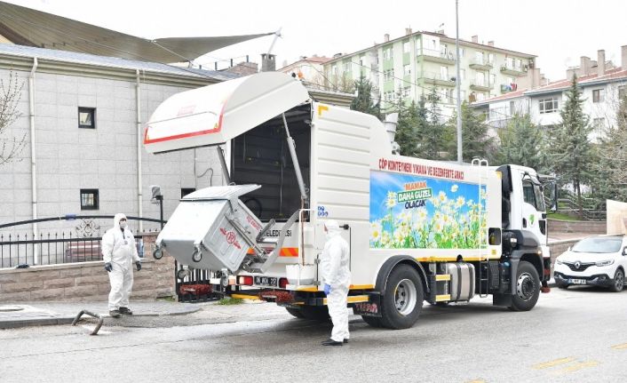 Mamak’ın sokaklarında koronavirüs temizliği devam ediyor