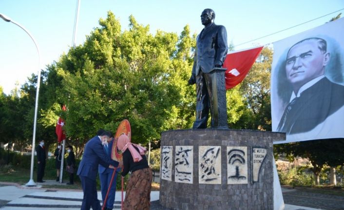 Öğretmenler Günü Bozyazı’da sade bir törenle kutlandı