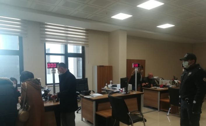 Polis KPSS adaylarını sınava yetiştirebilmek için seferber oldu