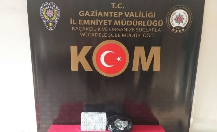 Polis telefon kaçakçılarına göz açtırmıyor