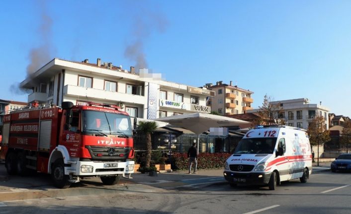 Sakarya’da kafeteryada çıkan yangın paniğe sebep oldu