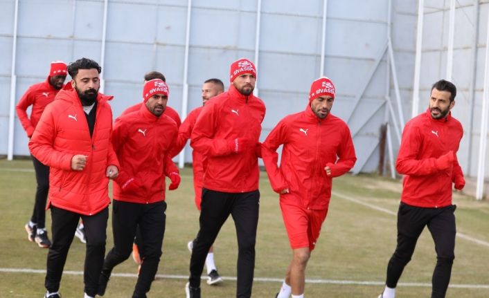 Sivasspor, Karabağ maçı hazırlıklarına başladı