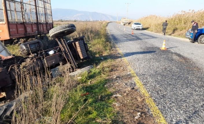 Söke’de traktör ile kamyon çarpıştı: 1 ölü