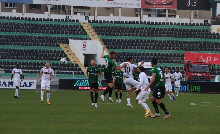 Süper Lig: Denizlispor: 0 - Gaziantep FK: 1 (İlk yarı)