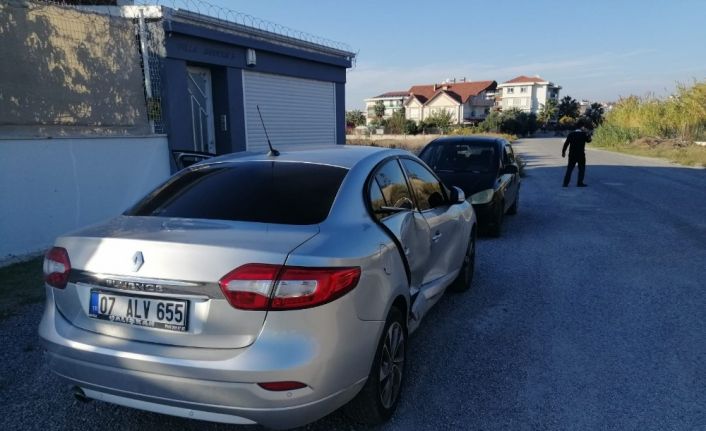 Trafik kazasında 3 ve 8 yaşındaki kardeşler yaralandı