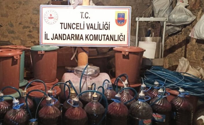 Tunceli’de 500 litre sahte içki ele geçirildi