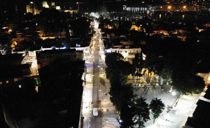 Turizmin gözbebeğinde cadde ve sokaklar bomboş kaldı