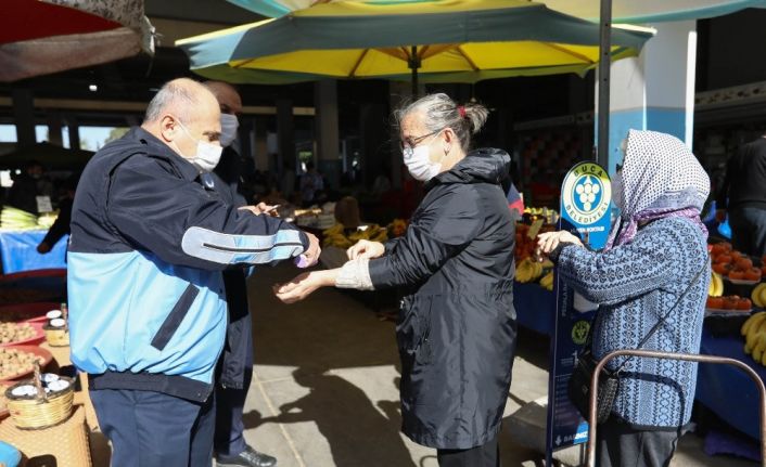 Vakaların arttığı İzmir’de pazar yerlerindeki denetimler sıklaştırıldı