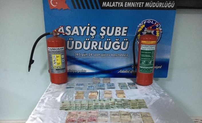 Yangın tüpünü değiştirmek bahanesiyle dolandırıcılık