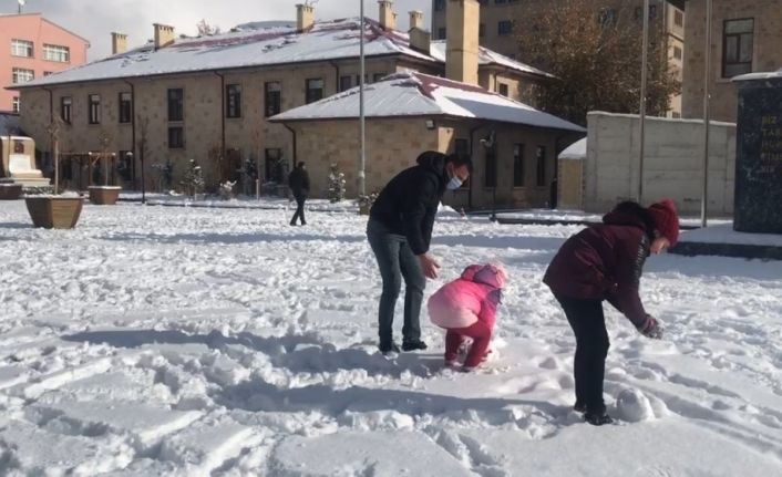 Bayburt beyaza büründü