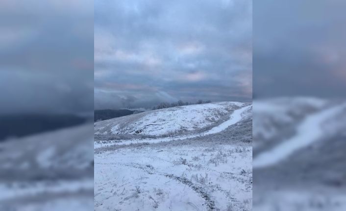 Gümeli’ye mevsimin ilk karı düştü