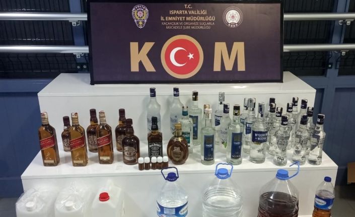 Isparta’da 138 şişe ve 119 litre sahte içki ele geçirildi